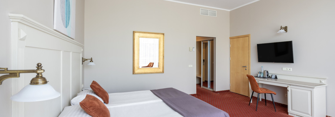 Superior double room glass building (2 beds)
