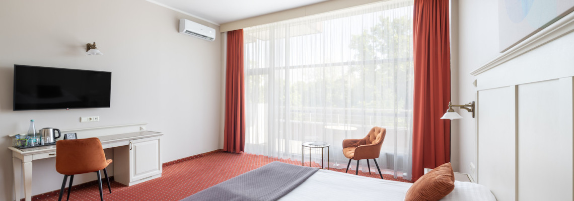 Superior double room glass building (2 beds)